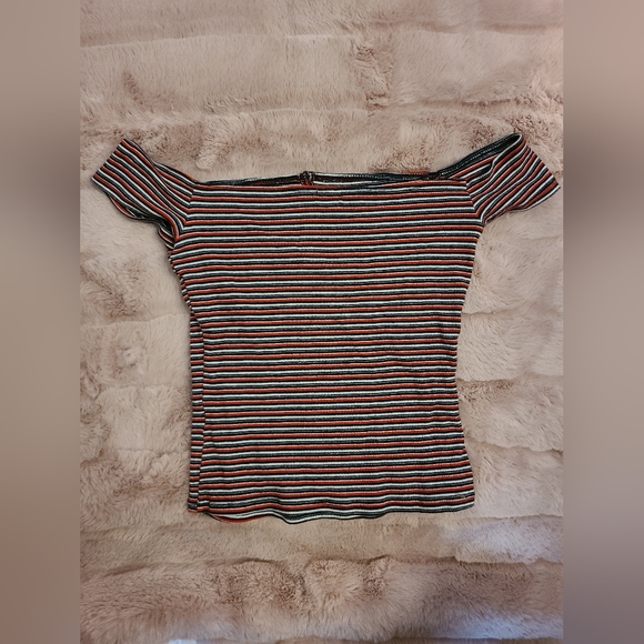 Garage Off Shoulder Button Top size S - Picture 2 of 4